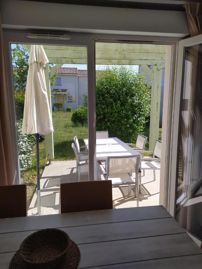 Une Maisonnette Vendeenne, Avec Acces Piscine Saint-Hilaire-de-Talmont Kültér fotó